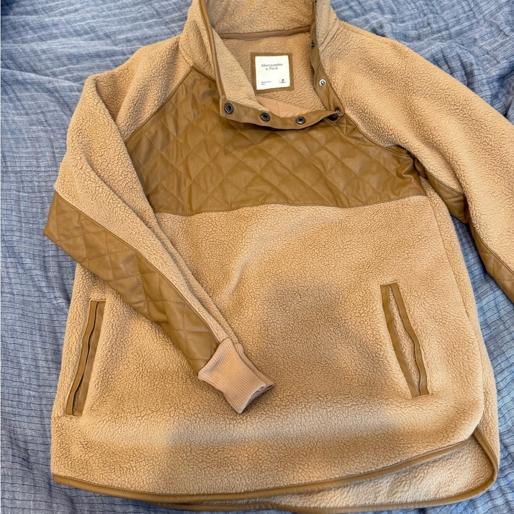 Abercrombie & Fitch Beige Fleece Pullover